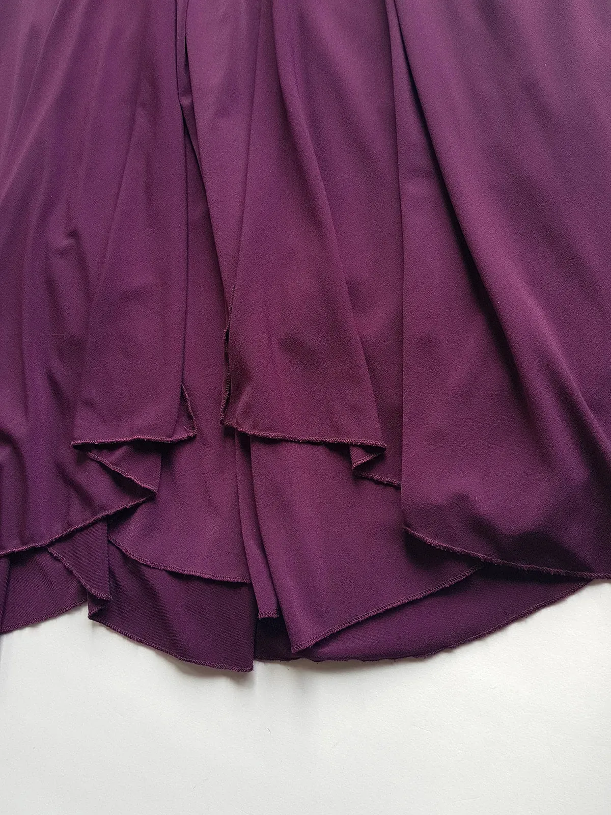 90s Sexy Purple Goddess Gown - Absolutely Beautiful Silhouette with Draped Bust & Waist Ruching - Stretch body hugging high quality draped jersey fabric