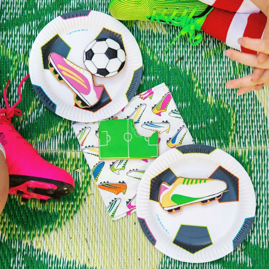 Football Champion Plates Small (12 Pack)