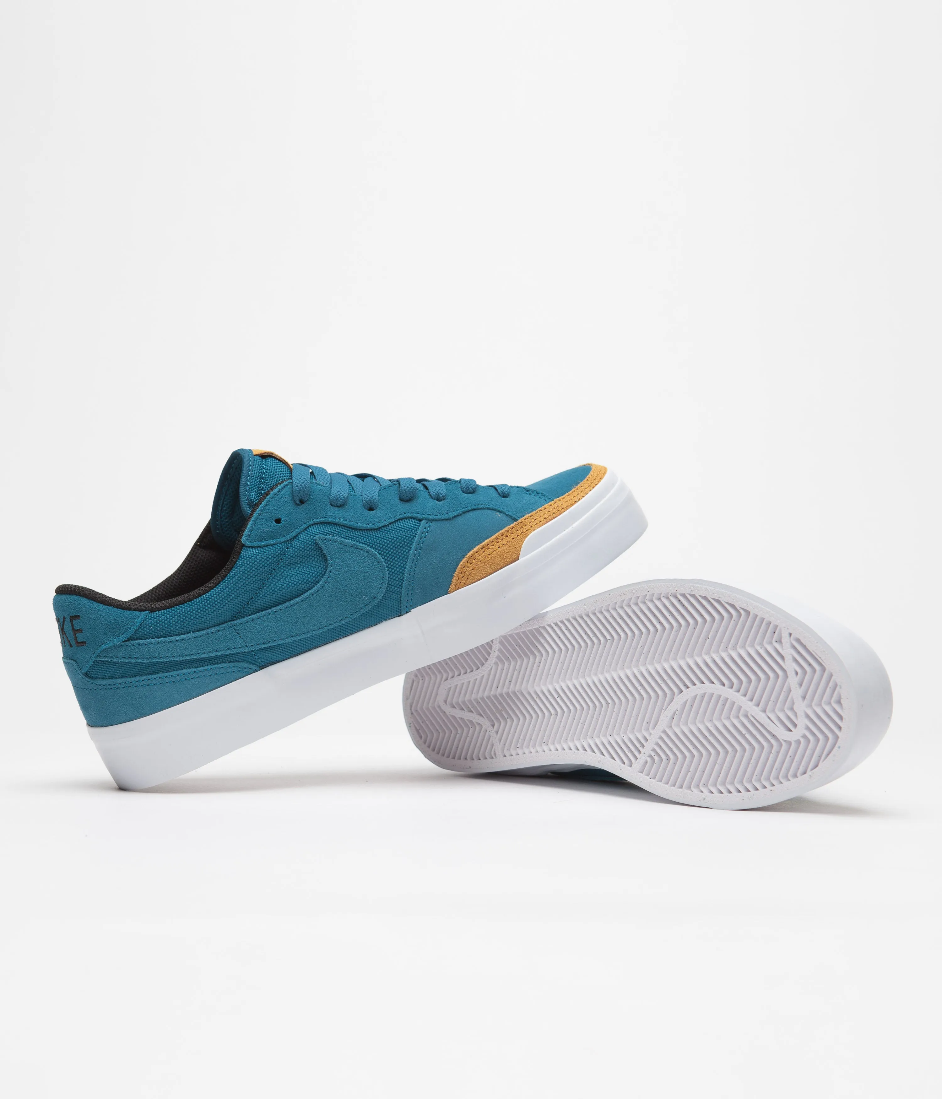 Nike SB Pogo Plus Premium Shoes - Green Abyss / Green Abyss - Desert Ochre