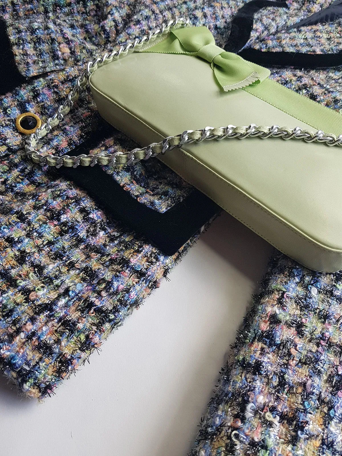Vintage 2000s Designer Beverly Feldman Leather Purse in the Sweetest Mint Green & Plaid Lining - Chain Strap & Little Bow with Intricate Scalloped Leather Edging (Original Dustbag Included)