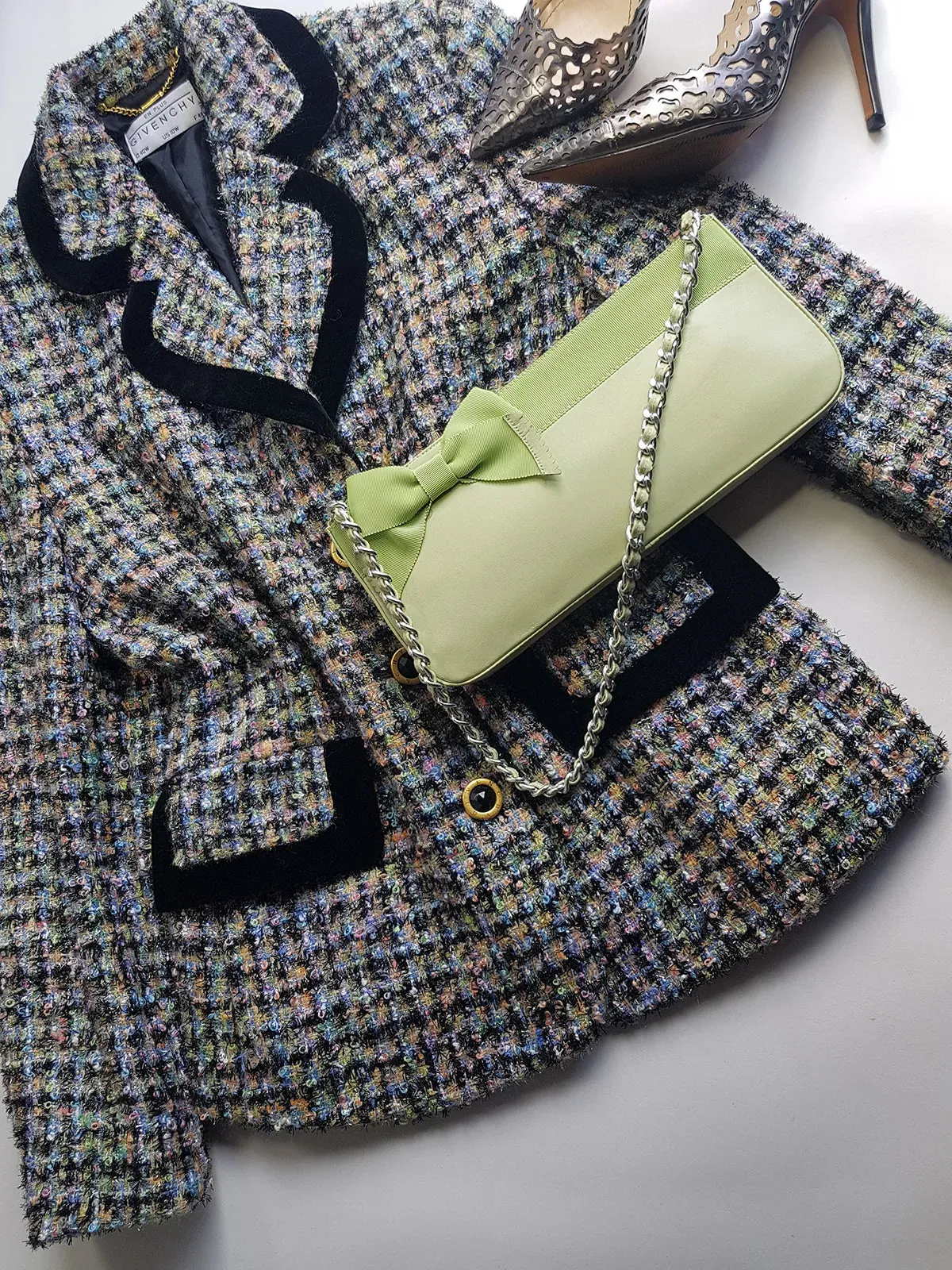 Vintage 2000s Designer Beverly Feldman Leather Purse in the Sweetest Mint Green & Plaid Lining - Chain Strap & Little Bow with Intricate Scalloped Leather Edging (Original Dustbag Included)