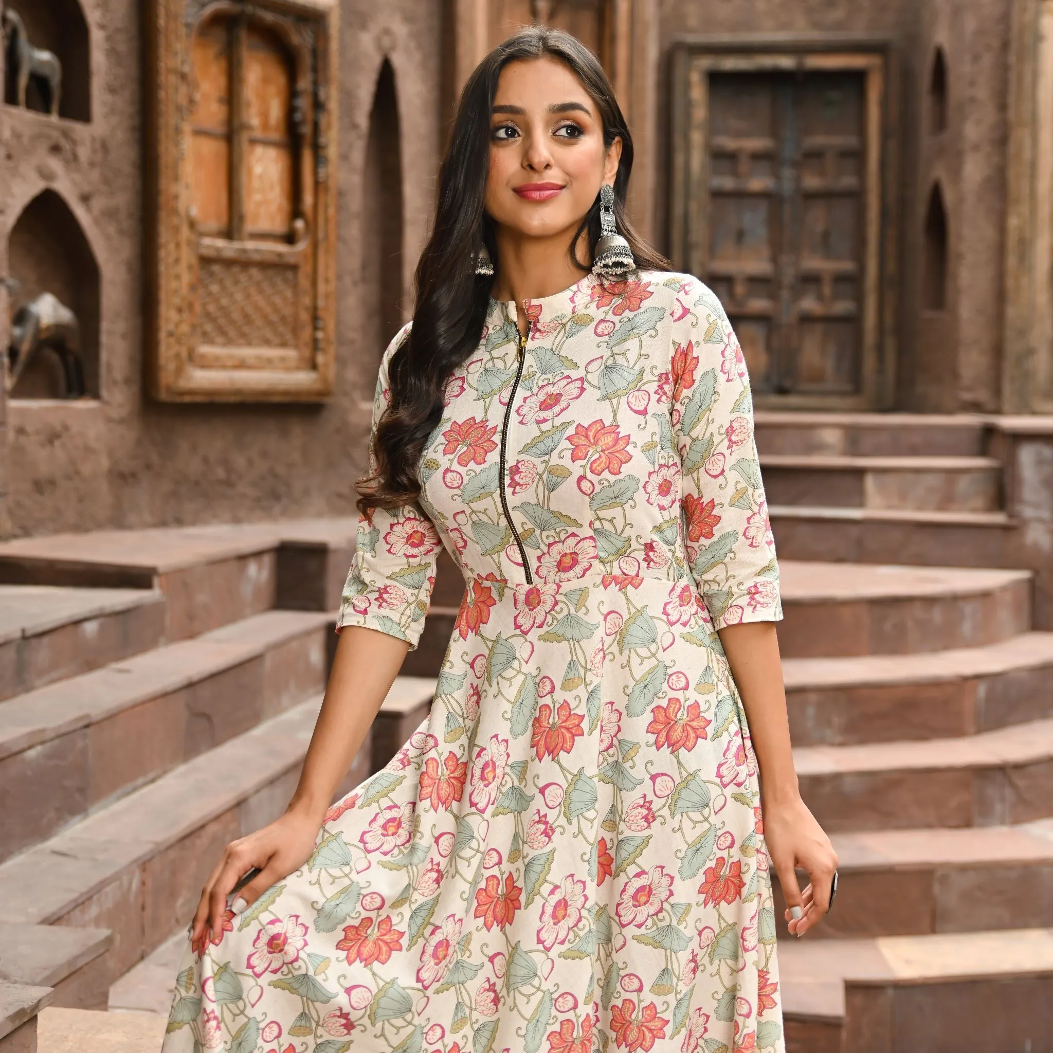 White Rose Zipper dress- Feeding Friendly